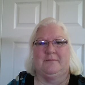 Meet your Posher, Cynthia